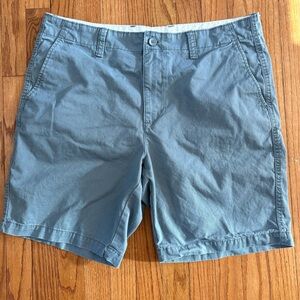 Old Navy Men's Blue Lived-In Straight Shorts